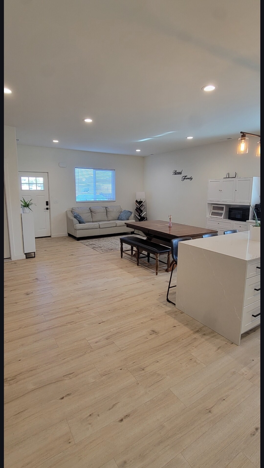 Building Photo - 427 2nd Ave SE