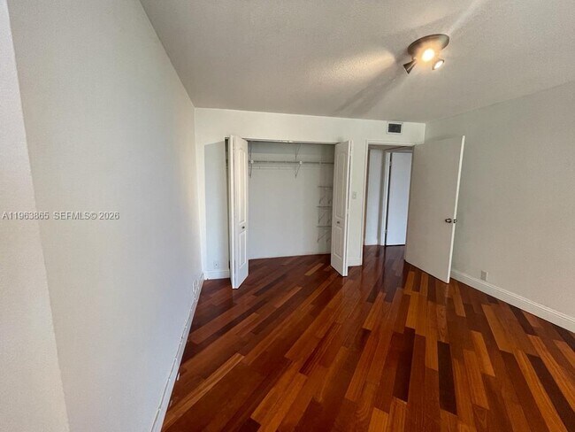 Building Photo - 1865 Brickell Ave