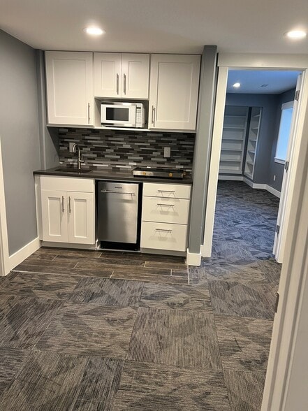 Building Photo - 692 Stone Brook Ln