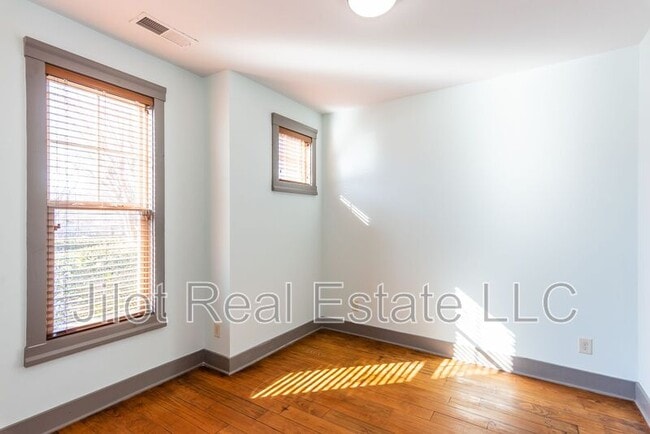 Building Photo - 1806 DeKalb Ave NE