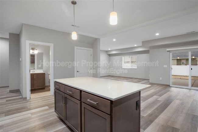 Building Photo - 1603 N Manifold Ln