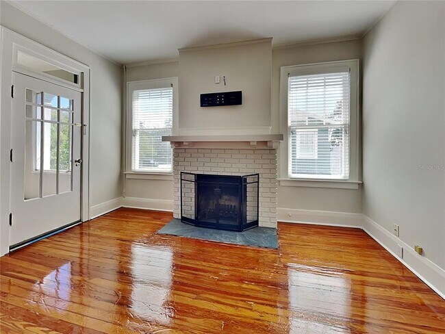 Building Photo - 1806 W Morrison Ave