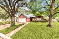 Building Photo - 1502 Oak Knoll Ln