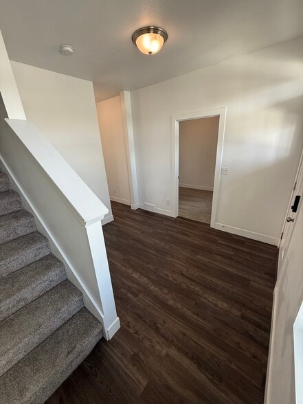 Building Photo - 5427 W Ranches Loop Rd
