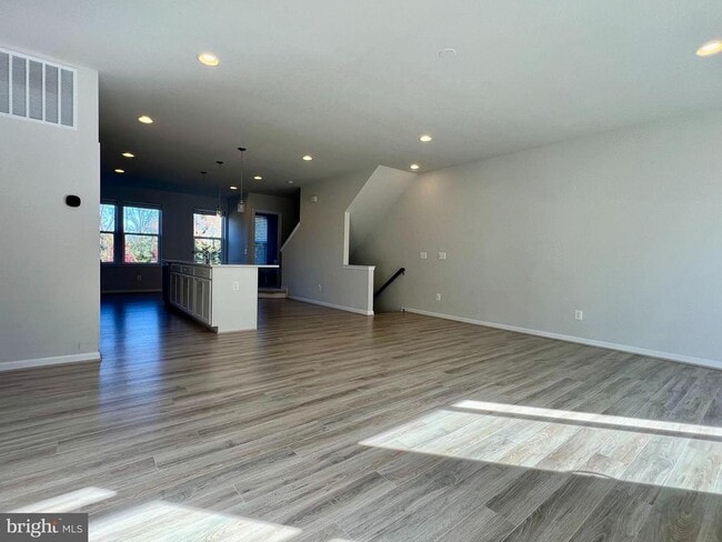 Building Photo - 8378 Sallyport St
