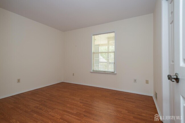 Building Photo - 122 Concordia Cir