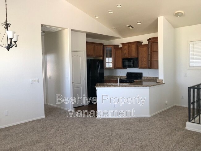 Building Photo - 5720 S 21st Pl