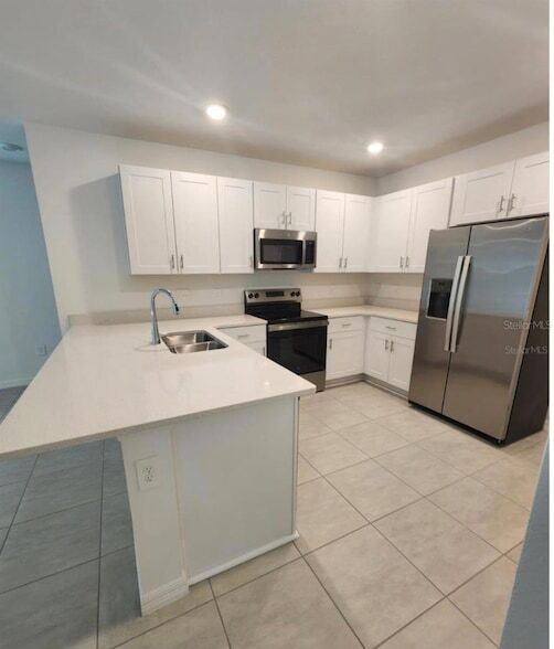 Building Photo - 208 Acorn Rd