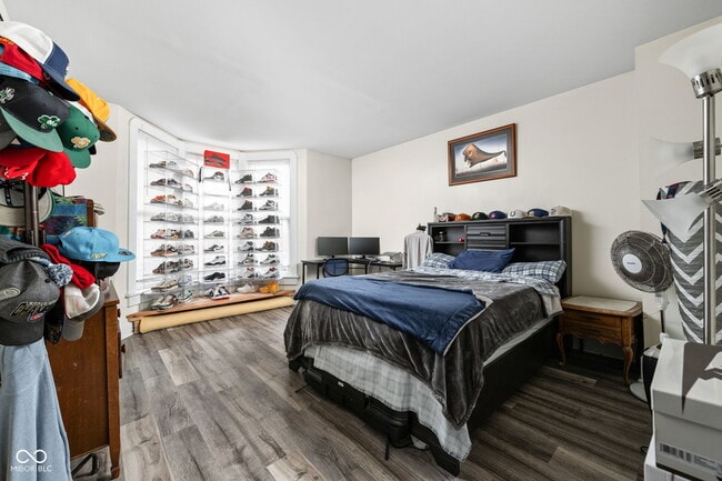 Building Photo - 1446 N Illinois St