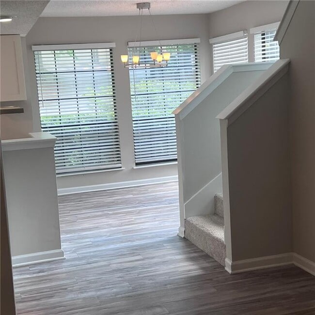 Building Photo - 3045 Steeplechase Dr