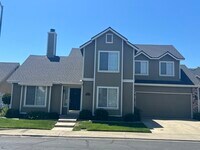 Building Photo - 2009 Hearthstone Ln