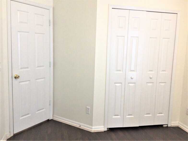 Building Photo - 882 Grand Hughey Ct