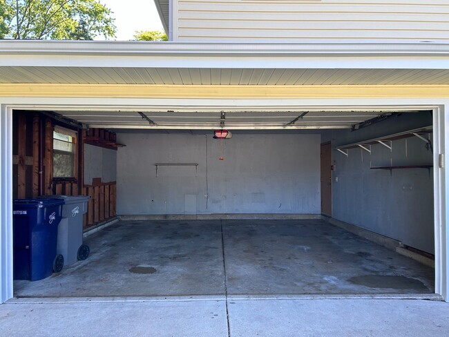 Building Photo - Immediate Occupancy