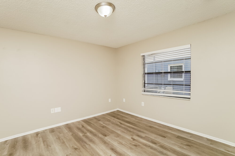 Building Photo - 8134 Royal Hart Dr