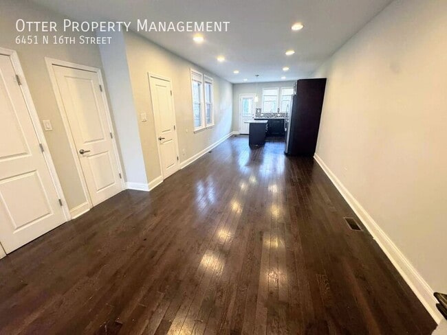 Building Photo - 6451 N 16th St