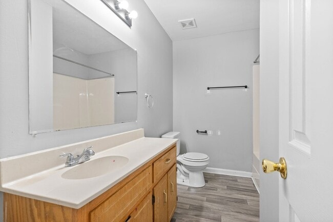 Building Photo - 1042 Shadow Ridge Ave