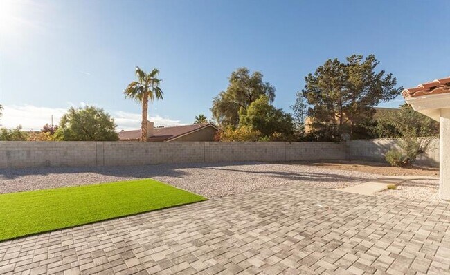 Building Photo - 7611 Laredo St