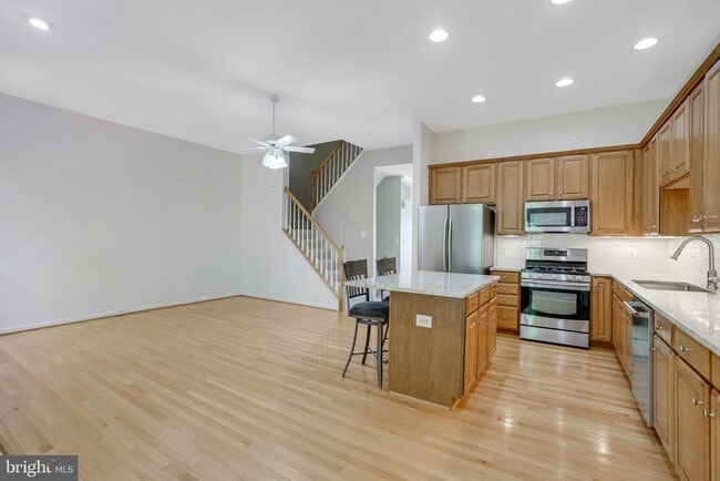 Building Photo - 6502 Trask Terrace