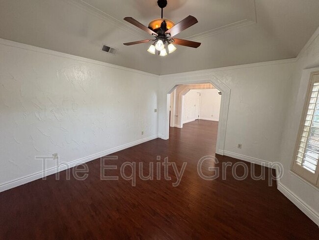 Building Photo - 5503 W Sweet Dr