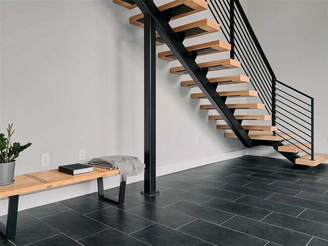 Building Photo - 412 Kemp St