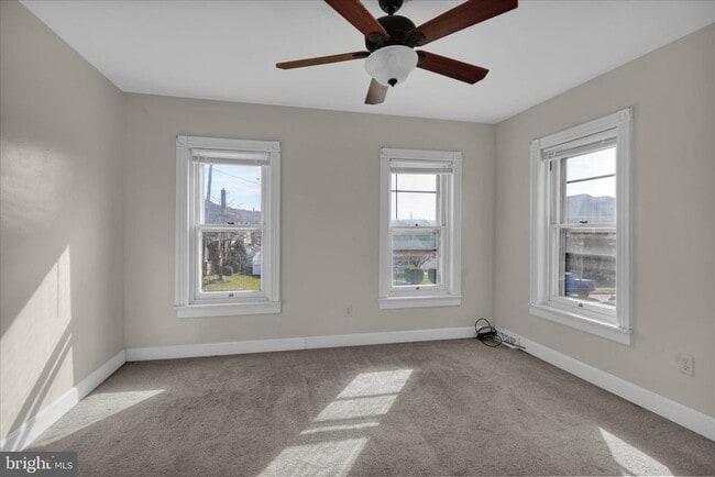 Building Photo - 715 Mount Laurel Rd