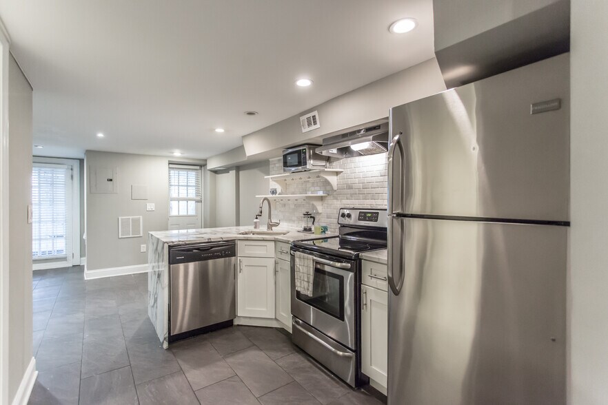 kitchen to entry - 1952 Calvert St NW