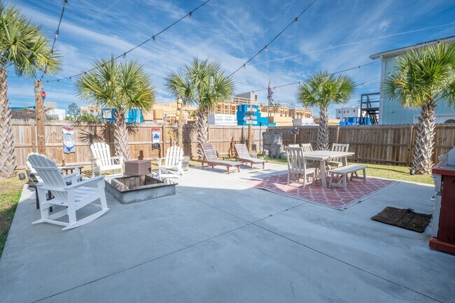 Building Photo - LAVISHLY FURNISHED PIRATE-THEMED OFF-SEASON BEACH GETAWAY