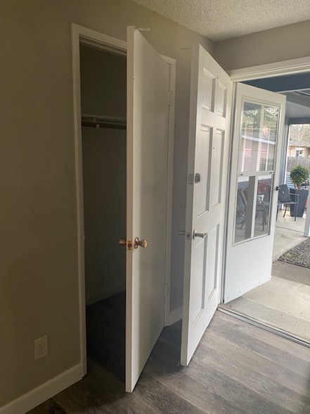 Building Photo - 2906 Alameda St