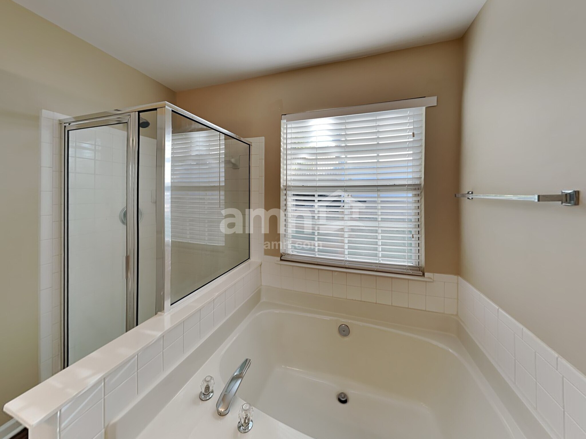Building Photo - 13429 Honeytree Ln