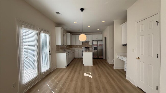 Building Photo - 4005 Lost Oak Ct