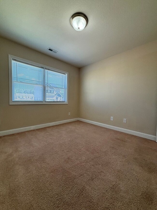 Building Photo - Sensational on Sundown