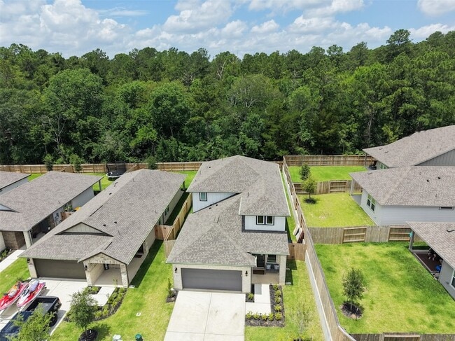 Building Photo - 18757 Timber Gln Dr