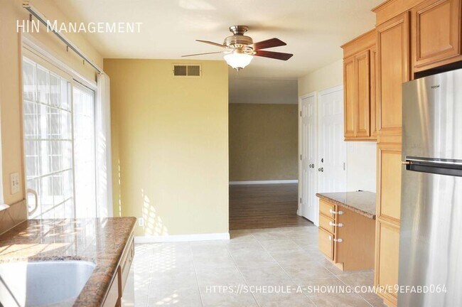 Building Photo - 2198 Goldcrest Cir