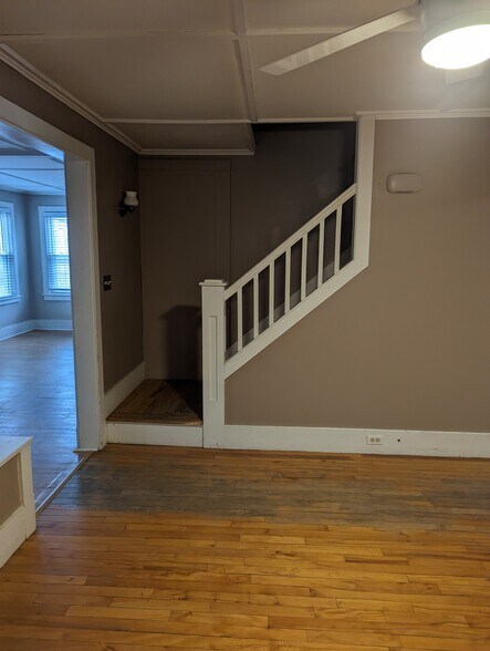 Building Photo - 26 Collette St