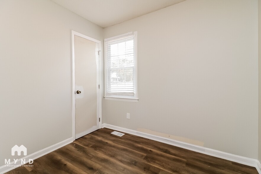 Building Photo - 103 Coy Pl