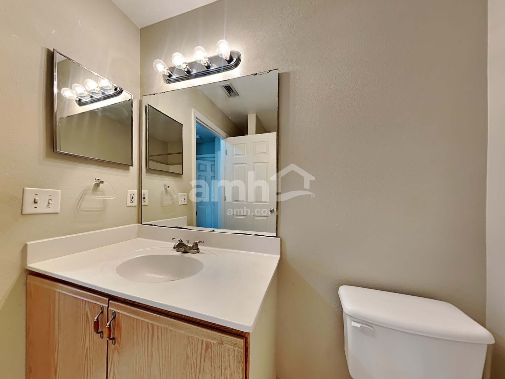 Building Photo - 7287 Lawn Tennis Ln