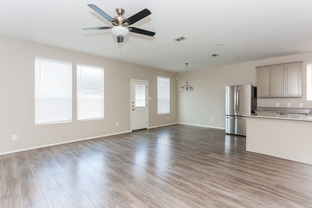 Building Photo - 1724 Gayla Creek Dr