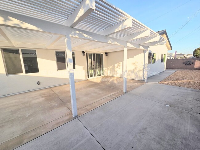 Building Photo - 5662 Cathy Ln