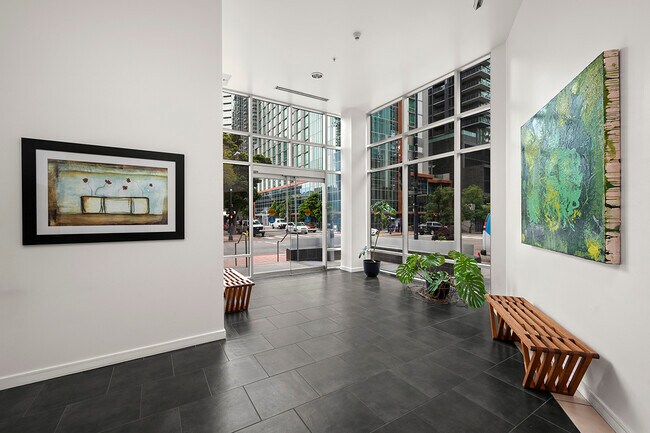 Building Photo - 350 W Ash St