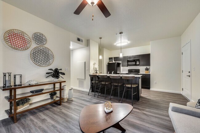 Building Photo - 1017 S Elder St