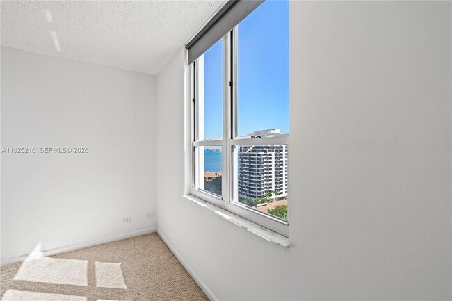 Building Photo - 701 Brickell Key Blvd
