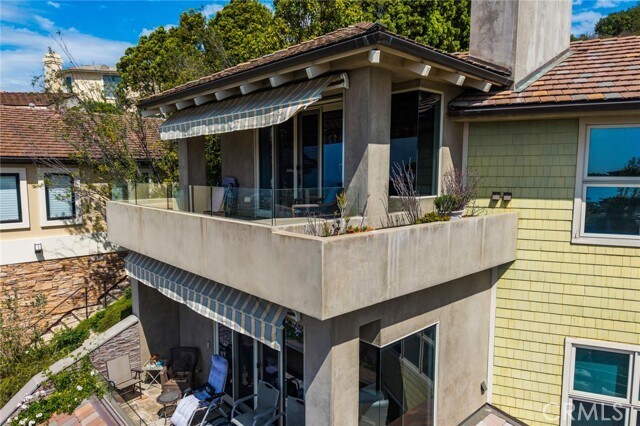 Building Photo - 6 Pacific Vista