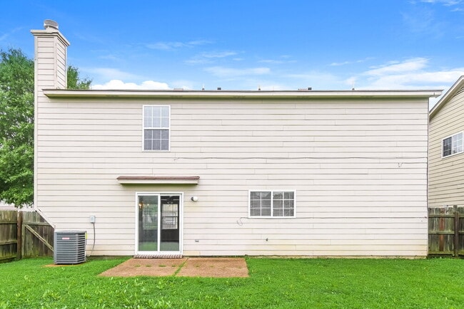 Building Photo - 2500 Boxford Ln