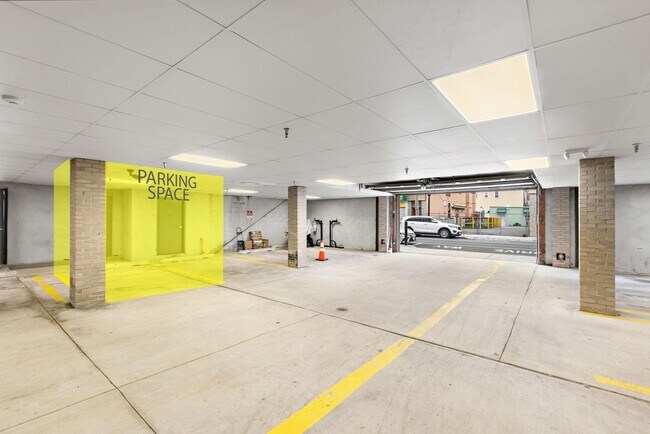 Building Photo - 544 28th St