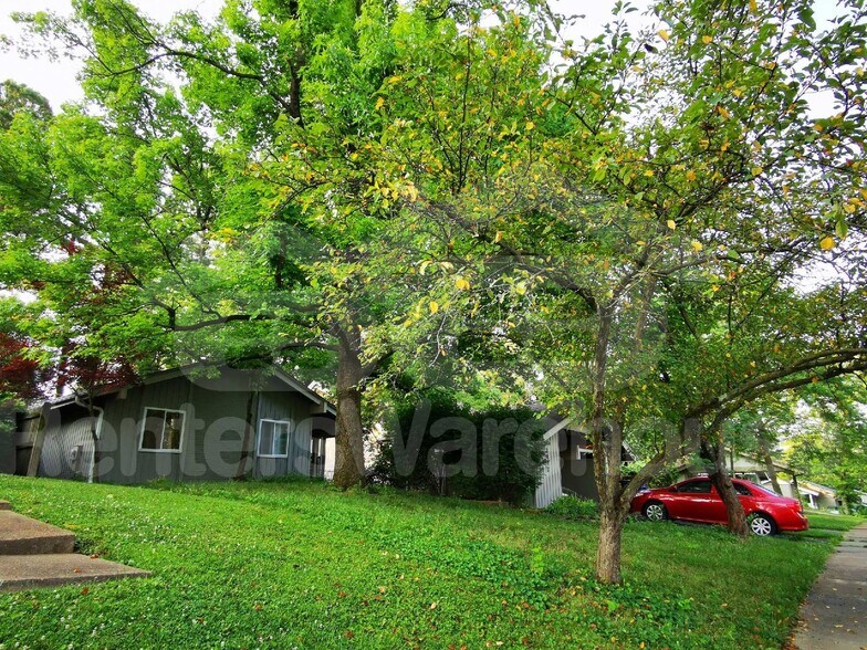 Building Photo - 1470 Pine Row Ct