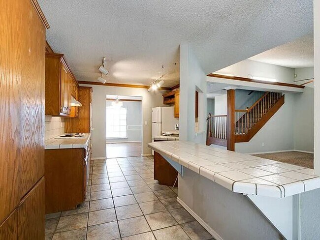 Building Photo - NORMAN, OKLAHOMA - MINUTES TO UNIVERSITY OF OKLAHOMA