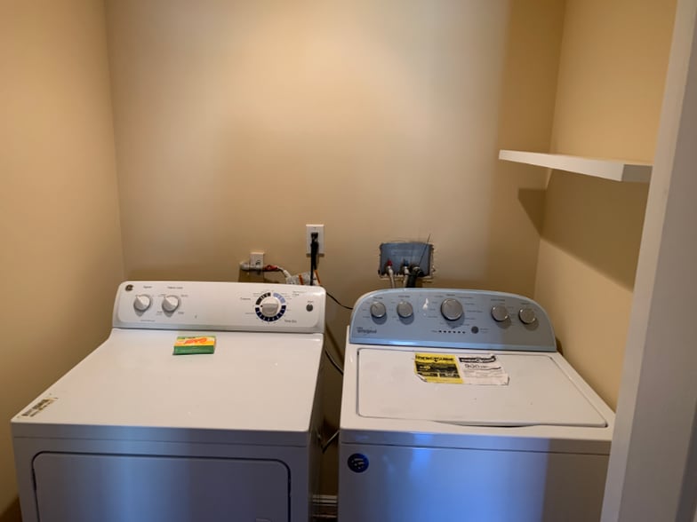 Building Photo - 600 Wesley Ave