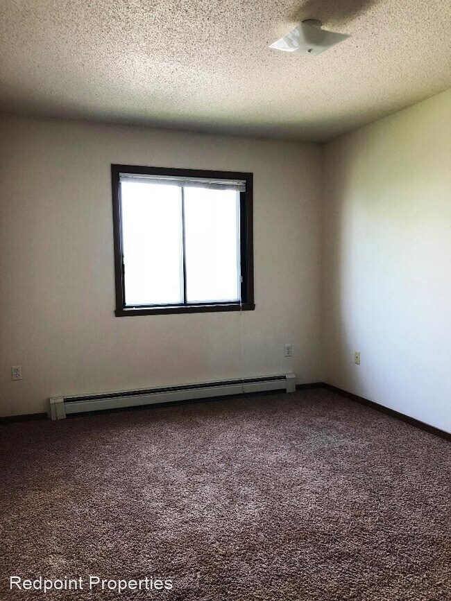 Building Photo - 1431 35th St S