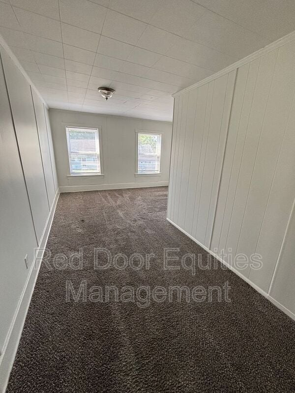 Building Photo - 403 1/2 W Wheeling St