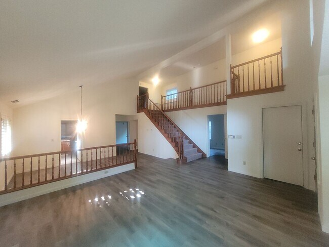 Building Photo - Gated community along American River Drive
